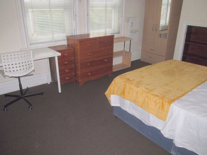 6 Bedroom Terraced House To Rent In London Road, Reading, Berkshire, RG1