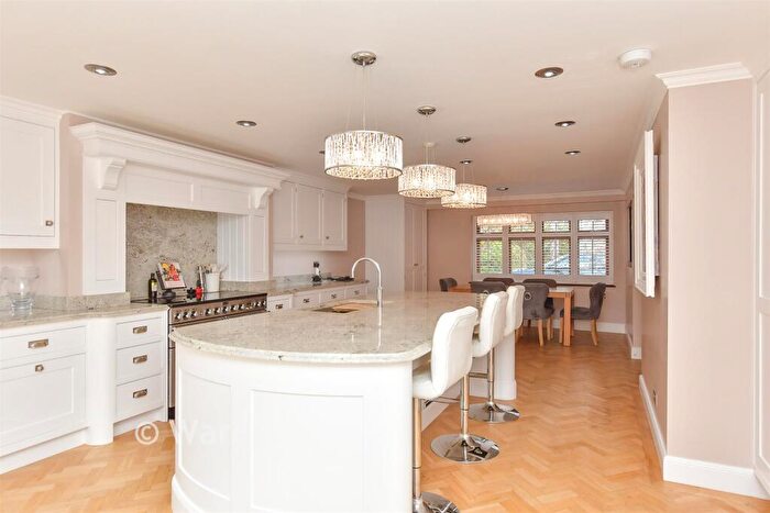 6 Bedroom Detached House For Sale In The Street, Cobham, Gravesend, Kent, DA12