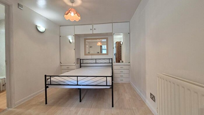 1 Bedroom Maisonette To Rent In High Street North, Dunstable, LU6
