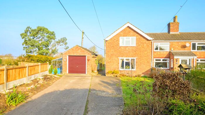 3 Bedroom End Of Terrace House For Sale In Spilsby Road, Horncastle, LN9