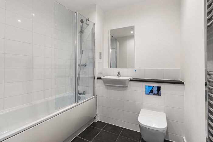 1 Bedroom Flat To Rent In Fizzy Walthamstow, D Blackhorse Lane, Walthamstow, E17