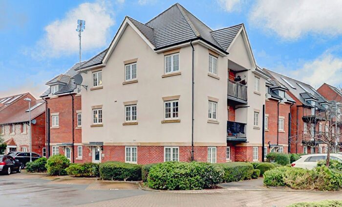 1 Bedroom Flat For Sale In Wellesbourne Crescent, High Wycombe, Buckinghamshire, HP13