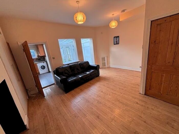 4 Bedroom Terraced House To Rent In Ashbourne Road, Mitcham, CR4