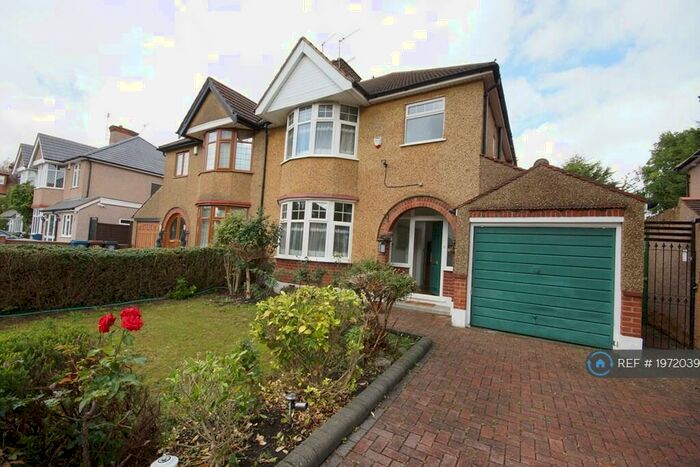 3 Bedroom Semi-Detached House To Rent In Hillview Gardens, Harrow, HA2