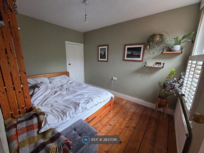 2 Bedroom Terraced House To Rent In London Road, High Wycombe, HP11