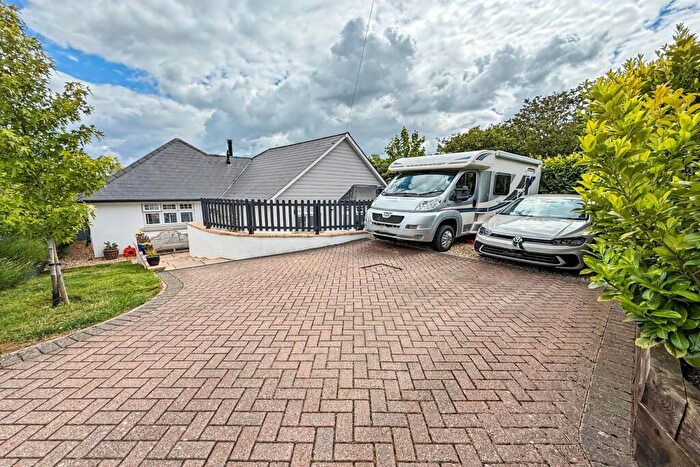 3 Bedroom Detached Bungalow For Sale In Spetisbury, DT11