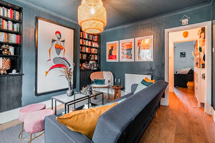 3 Bedroom Terraced House For Sale In Auckland Road, Tunbridge Wells, Kent, TN1
