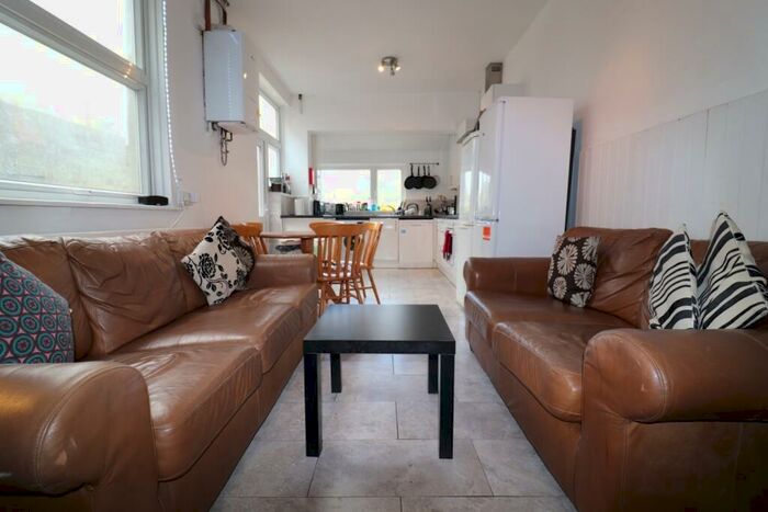 4 Bedroom Terraced House To Rent In Gelligaer Street, Cathays, CF24