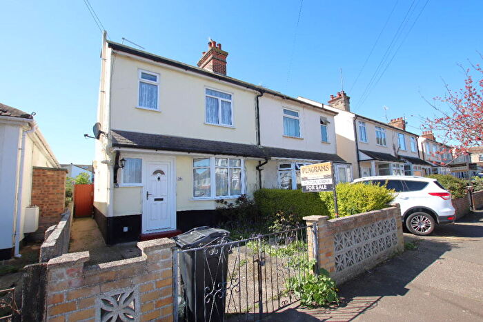 3 Bedroom Semi-Detached House For Sale In Tewkesbury Road, Clacton On Sea, CO15