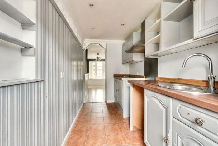 3 Bedroom Terraced House For Sale In Dengayne, Basildon, SS14