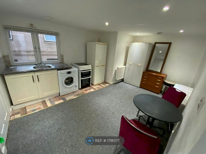 Studio To Rent In St. James's Street, Brighton, BN2