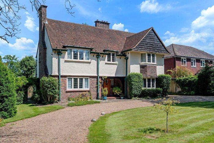 5 Bedroom Detached House For Sale In The Avenue, Tadworth, KT20