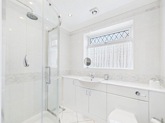 2 Bedroom Semi-Detached Bungalow For Sale In Bretherdale, Hull, HU7
