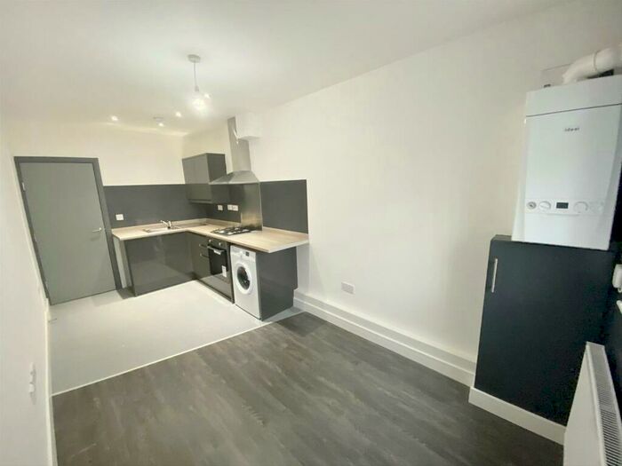 1 Bedroom Flat To Rent In Chorley Old Road, Bolton, BL1