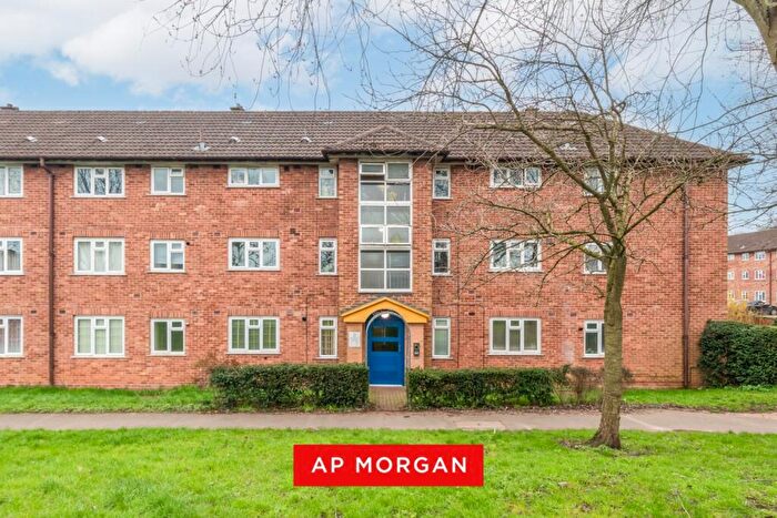 2 Bedroom Apartment For Sale In Lock Close, Batchley, Redditch, B97