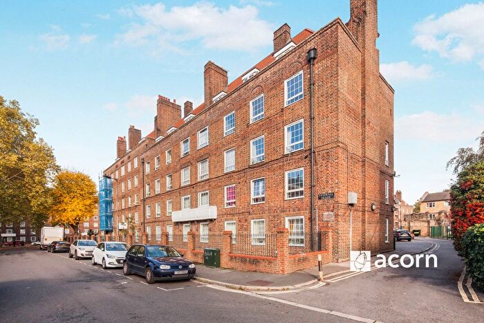 4 Bedroom Flat To Rent In Peckham Road, London, SE5