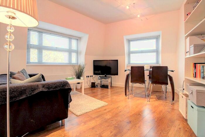 1 Bedroom Flat To Rent In Kingsland Green, Dalston, E8