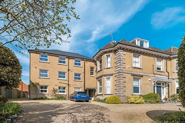 2 Bedroom Flat To Rent In St Cross Road, Winchester, SO23