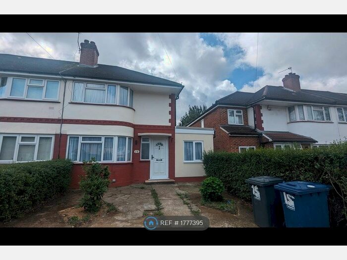 4 Bedroom End Of Terrace House To Rent In Merton Avenue, Northolt, UB5