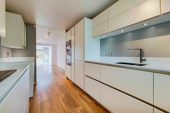 4 Bedroom Terraced House To Rent In Gainsborough Road, Kew, Richmond, TW9