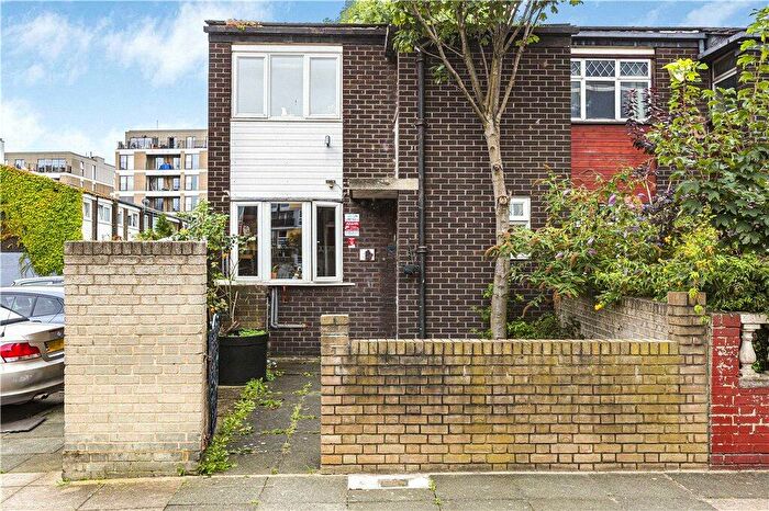 3 Bedroom End Of Terrace House To Rent In De Beauvoir Road, London, N1