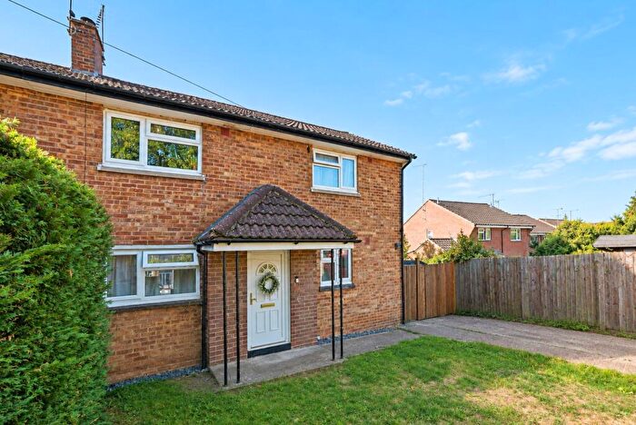 3 Bedroom End Of Terrace House For Sale In Cowper Road, Markyate, AL3
