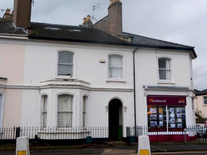 1 Bedroom Flat To Rent In Hewlett Road, Fairview, Cheltenham, GL52