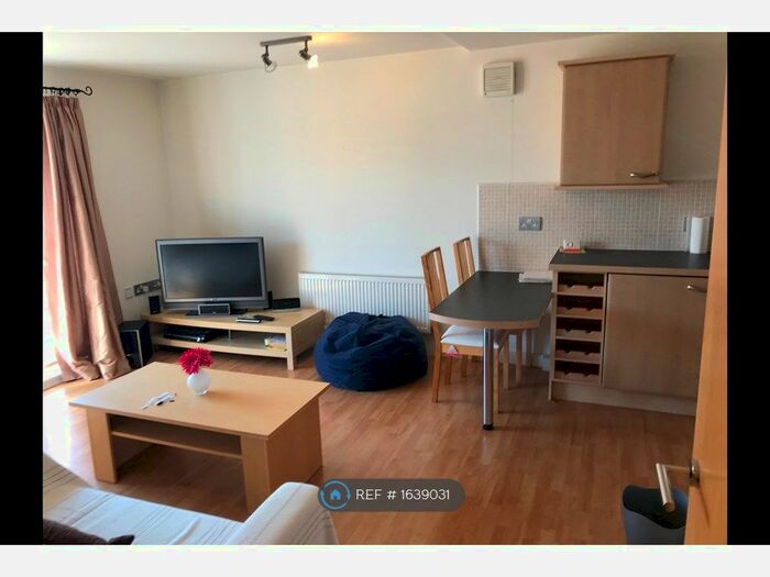 2 Bedroom Flat To Rent In Leadmill Court, Sheffield, S1
