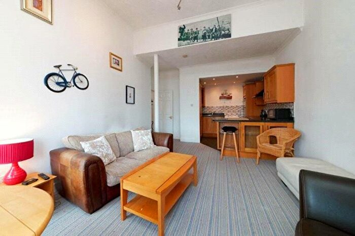 1 Bedroom Flat For Sale In Ingram Street, Glasgow, Glasgow City, G1