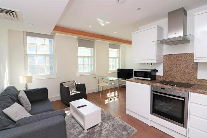 1 Bedroom Apartment To Rent In Commercial Road, Limehouse, E14
