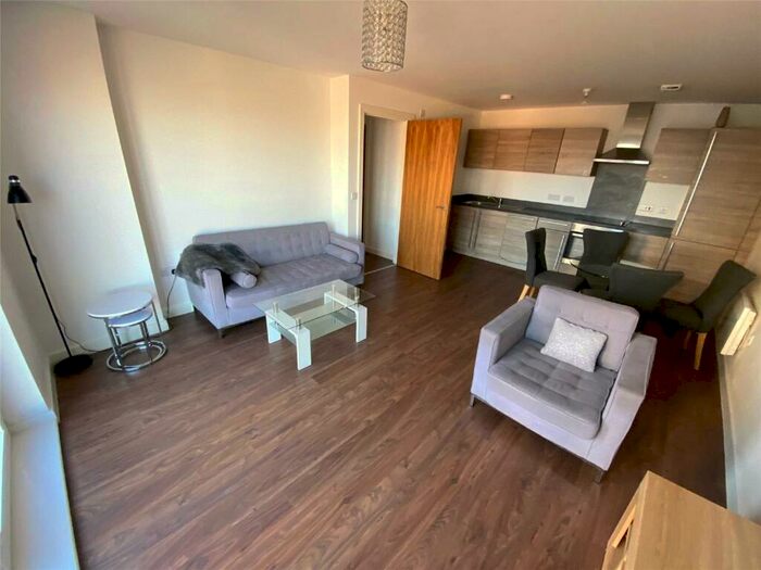 2 Bedroom Apartment To Rent In The Riley Building, Lowry Wharf, Salford, Manchester, M5