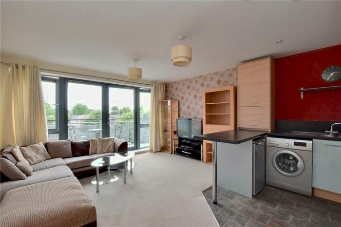 2 Bedroom Apartment To Rent In Gunyard Mews, Shooters Hill, London, SE18