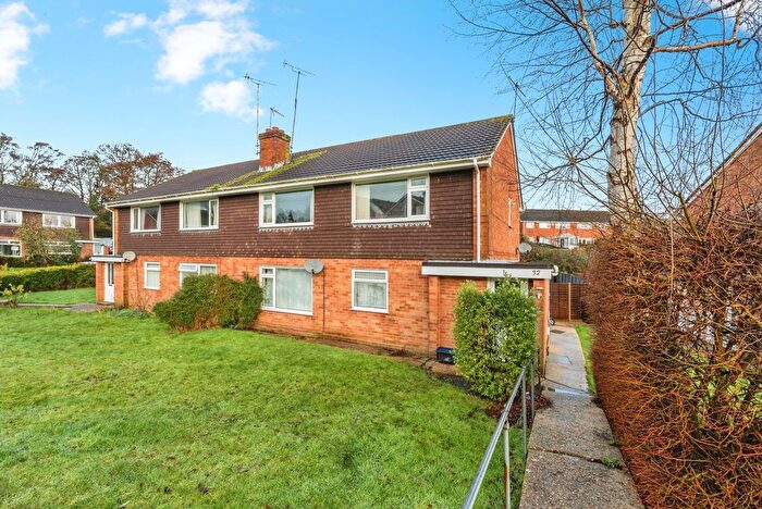 2 Bedroom Flat For Sale In Whittington Close, Hythe, Southampton, Hampshire, SO45