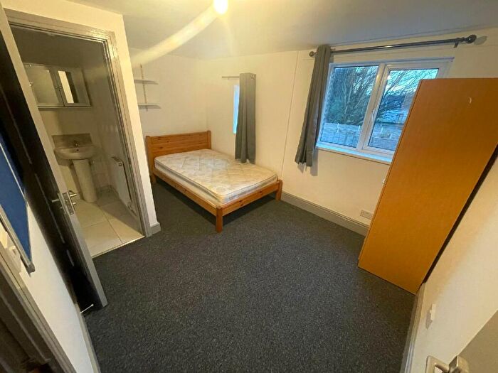 6 Bedroom House To Rent In Exeter Road, Selly Oak, Birmingham, West Midlands, B29