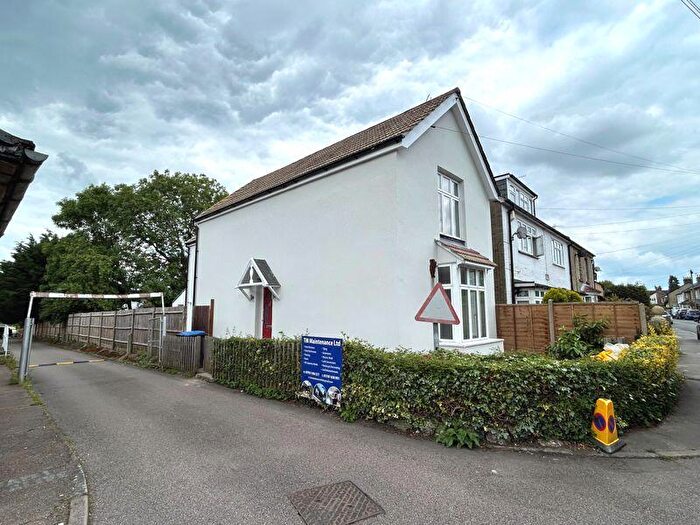 1 Bedroom Detached House To Rent In Thornton Road, Potters Bar, EN6