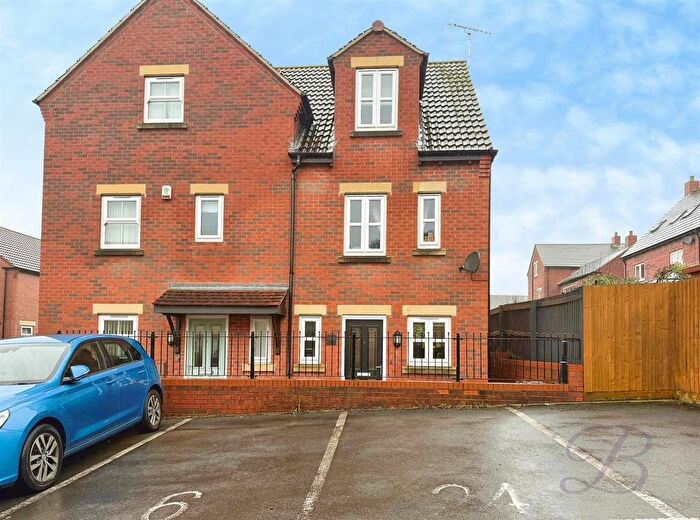 3 Bedroom Town House For Sale In Vicarage Walk, Clowne, Chesterfield, S43