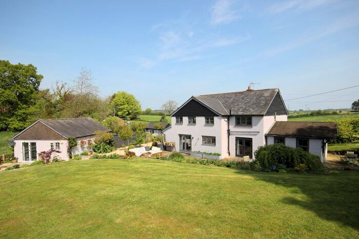 4 Bedroom Detached House For Sale In Shell Lane, Colemore, GU34