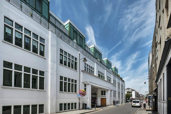 2 Bedroom Flat To Rent In Sycamore Court, Bermondsey SE1