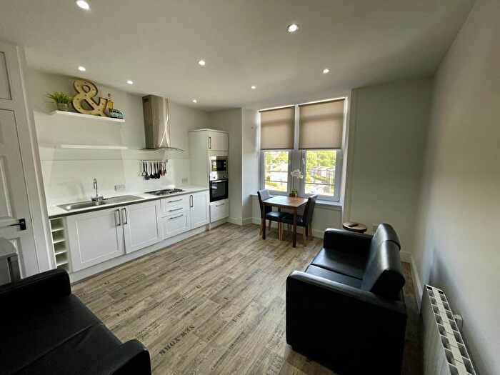 2 Bedroom Flat To Rent In Blackness Road, Dundee, DD2