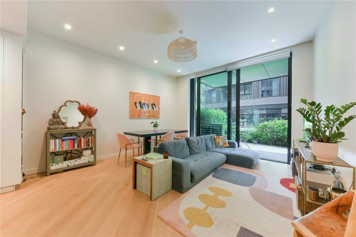 1 Bedroom Flat To Rent In Wood Crescent, Television Centre, White City, London, W12