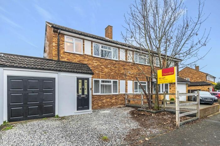 4 Bedroom Semi-Detached House To Rent In Cumbernauld Gardens, Sunbury-On-Thames TW16