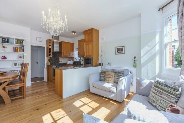 2 Bedroom Flat To Rent In Glenluce Road, SE3