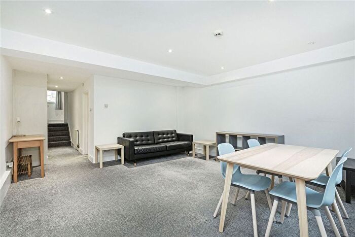 1 Bedroom Flat To Rent In Westmoreland Terrace, Pimlico, SW1V