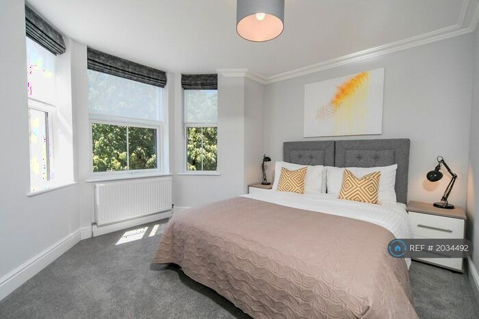 2 Bedroom Flat To Rent In Brownlow Road, Reading, RG1