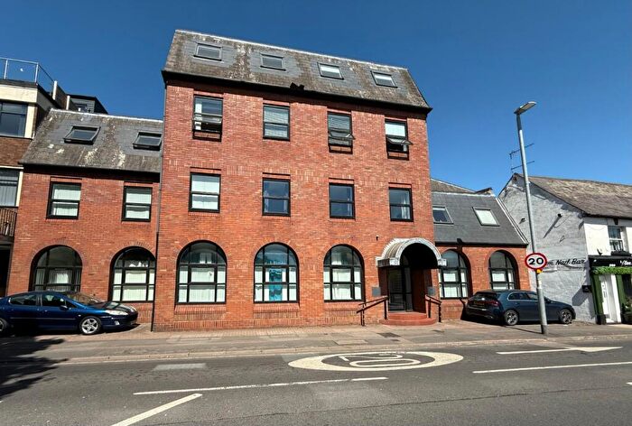 2 Bedroom Apartment For Sale In West Street, Dunstable, LU6