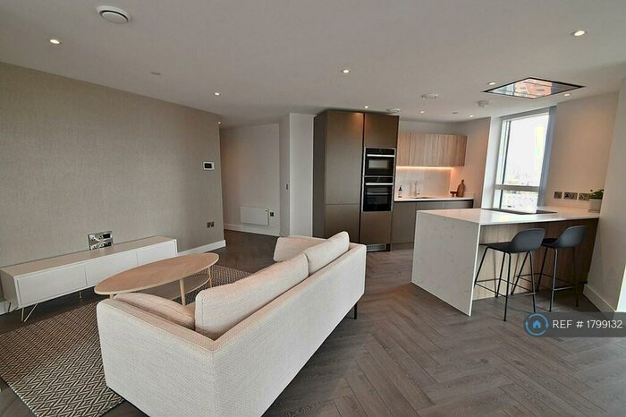 3 Bedroom Flat To Rent In Chester Road, Manchester, M15