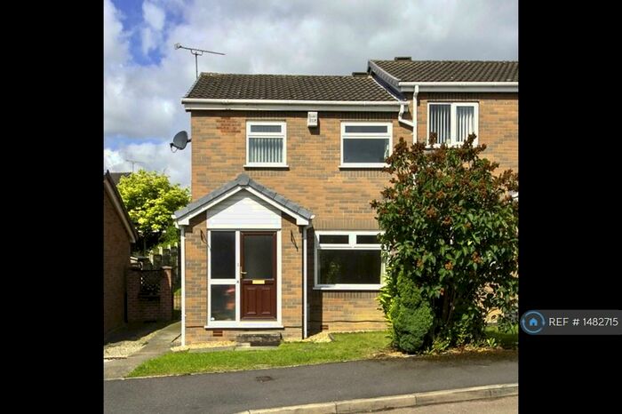 3 Bedroom Semi-Detached House To Rent In Inglewood Dell, Sothall, Sheffield, S20