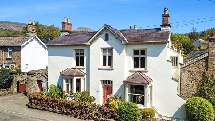 6 Bedroom Detached House For Sale In Brecon Road, Crickhowell, NP8
