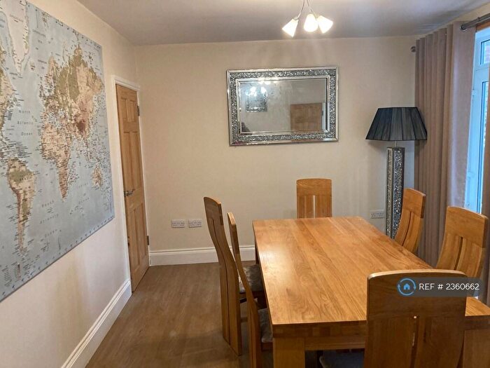 3 Bedroom Semi-Detached House To Rent In Meadehill Road, Manchester, M25