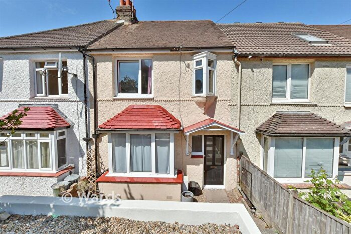 3 Bedroom Terraced House For Sale In Purbeck Road, Chatham, Kent, ME4